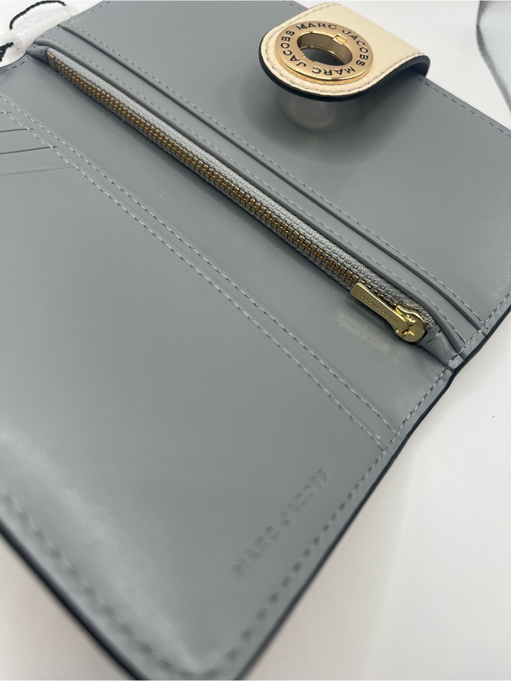 New Marc Jacobs Continental Wallet Pebbled Leather Marshmallow/Ivory NWT - Picture 6 of 7